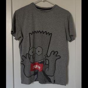 A gray Simpson themes top!